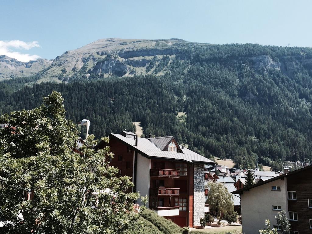 Haus Valesia Apartment Leukerbad Exterior photo